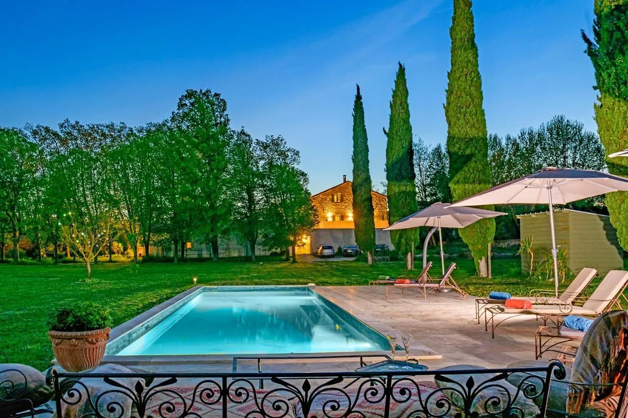 Bed & Breakfast Bastide de Bellegarde Bed and Breakfast Avignon